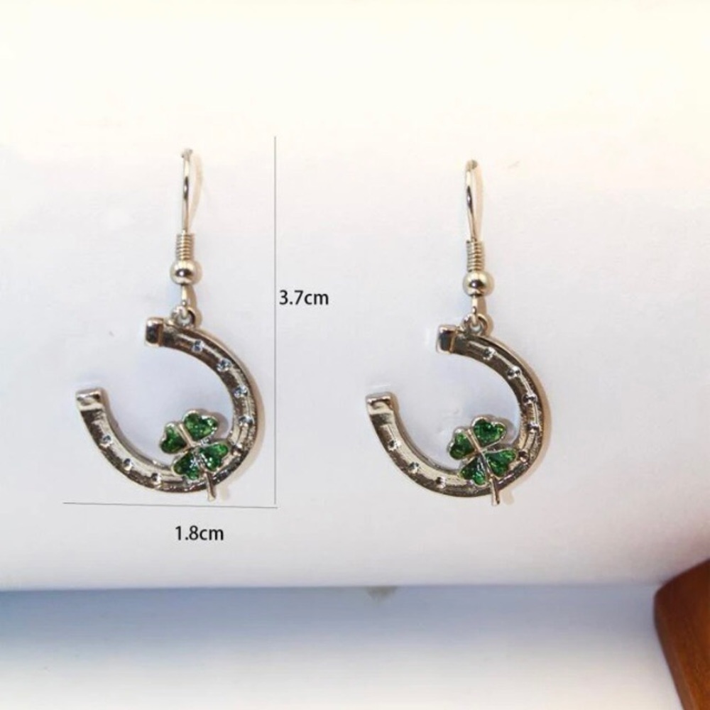🍀 Lucky Horseshoe Earrings NWT - Picture 7 of 9